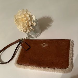 Coach Sherpa trim brown leather wristlet EUC